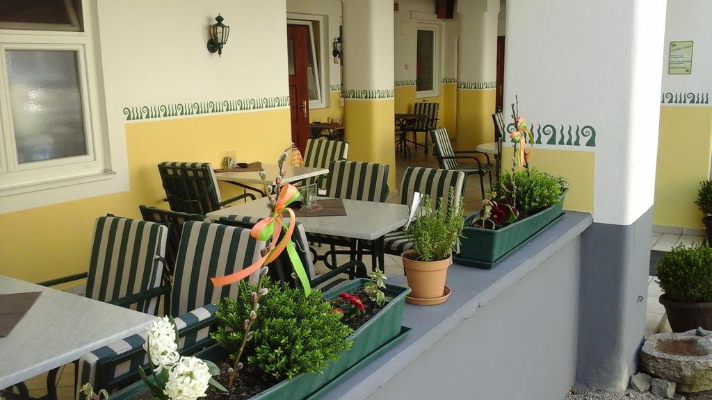 Gasthof Zum Goldenen Pflug Amstetten Dış mekan fotoğraf