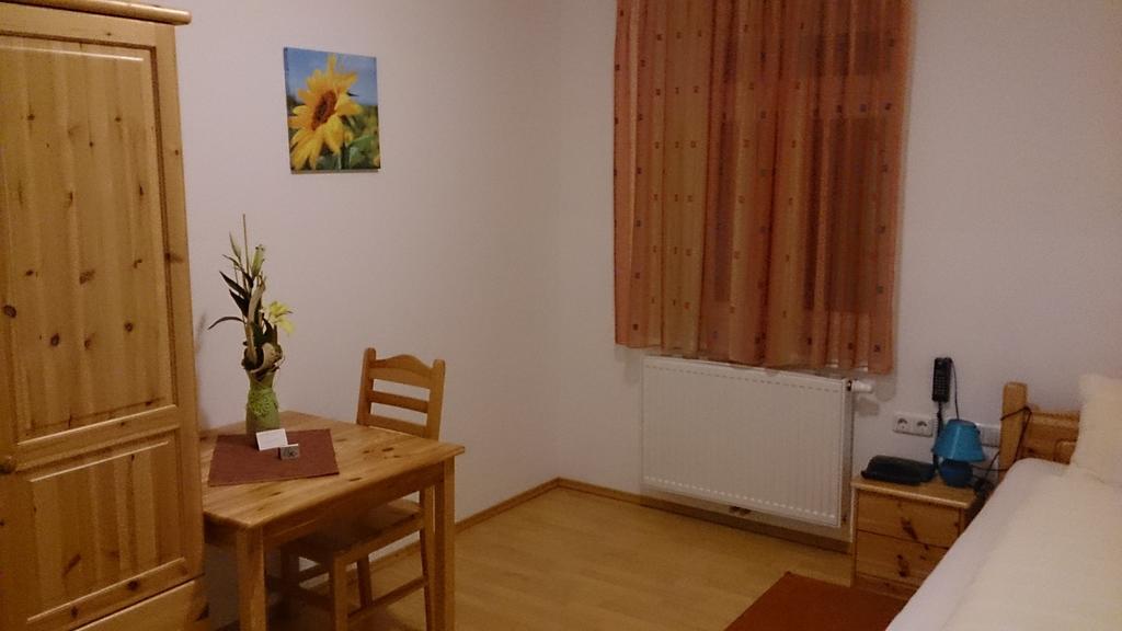 Gasthof Zum Goldenen Pflug Amstetten Oda fotoğraf
